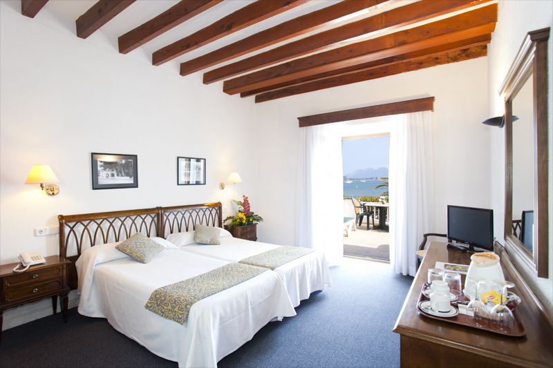twin balcony sea view 2